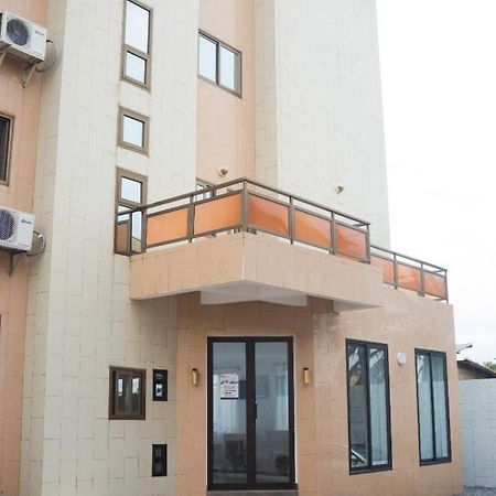 Hotel Marbella Lomé Esterno foto