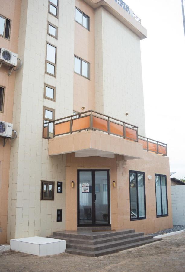 Hotel Marbella Lomé Esterno foto
